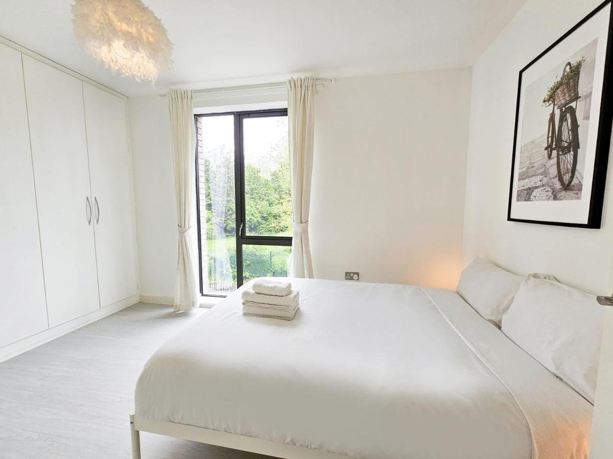 Centrally Located Spacious Flat Near Canary Wharf ลอนดอน ภายนอก รูปภาพ