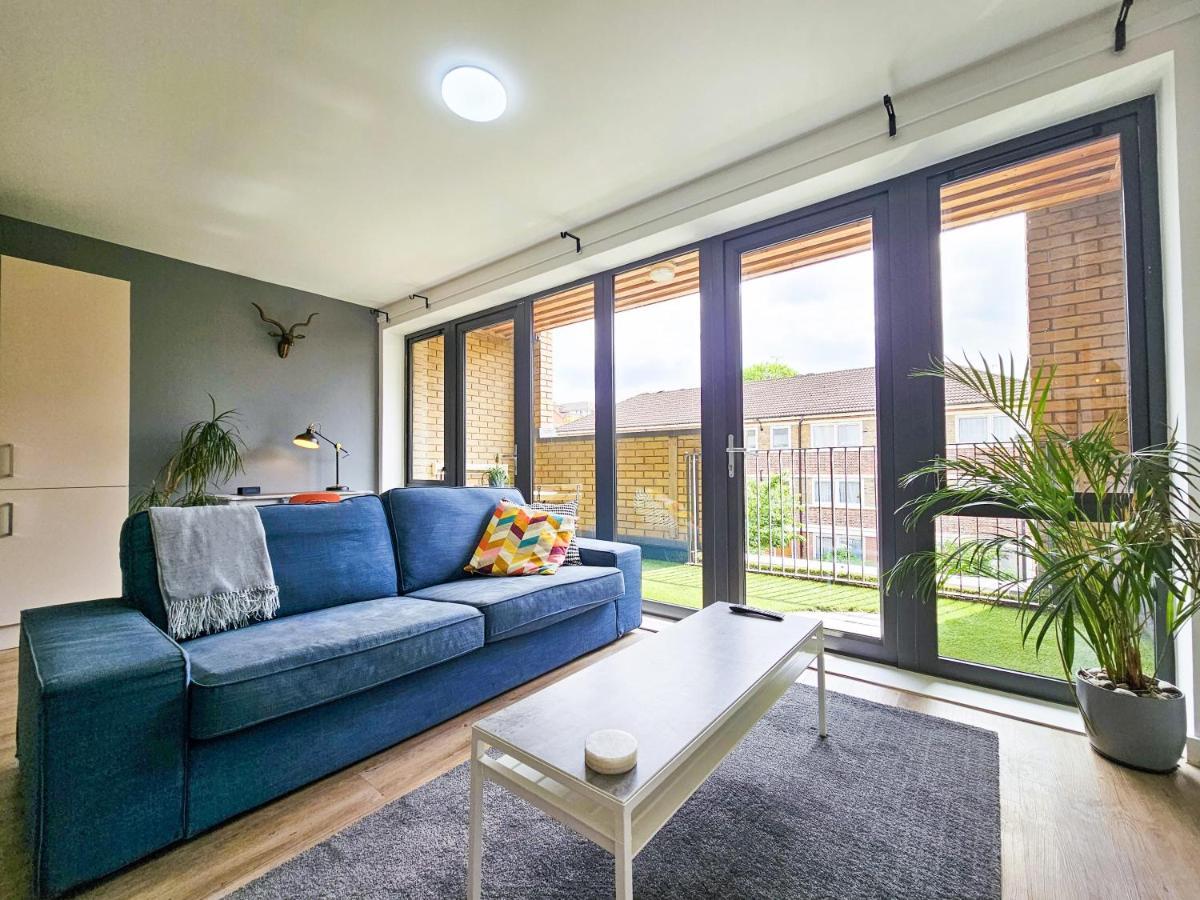 Centrally Located Spacious Flat Near Canary Wharf ลอนดอน ภายนอก รูปภาพ