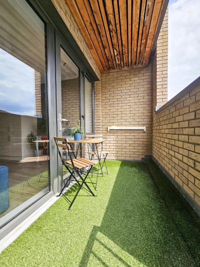 Centrally Located Spacious Flat Near Canary Wharf ลอนดอน ภายนอก รูปภาพ
