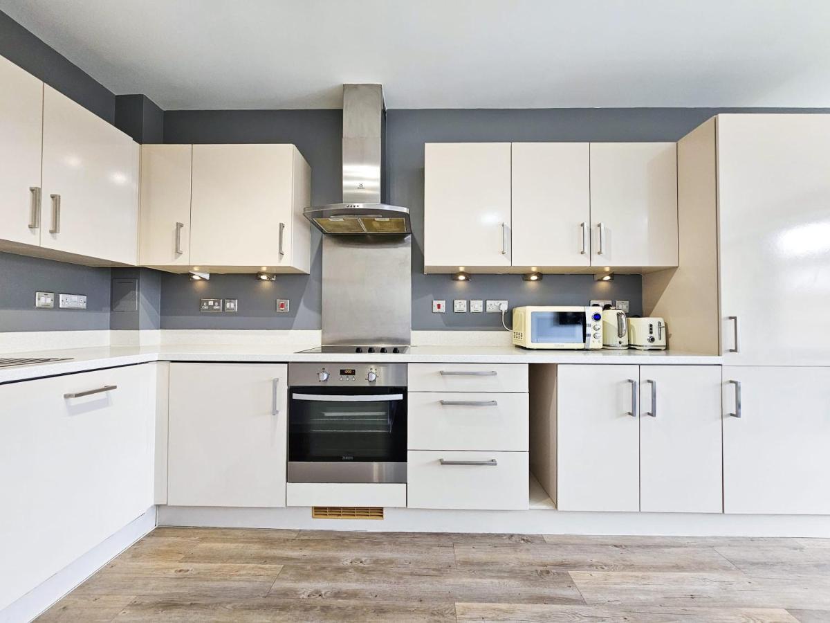 Centrally Located Spacious Flat Near Canary Wharf ลอนดอน ภายนอก รูปภาพ