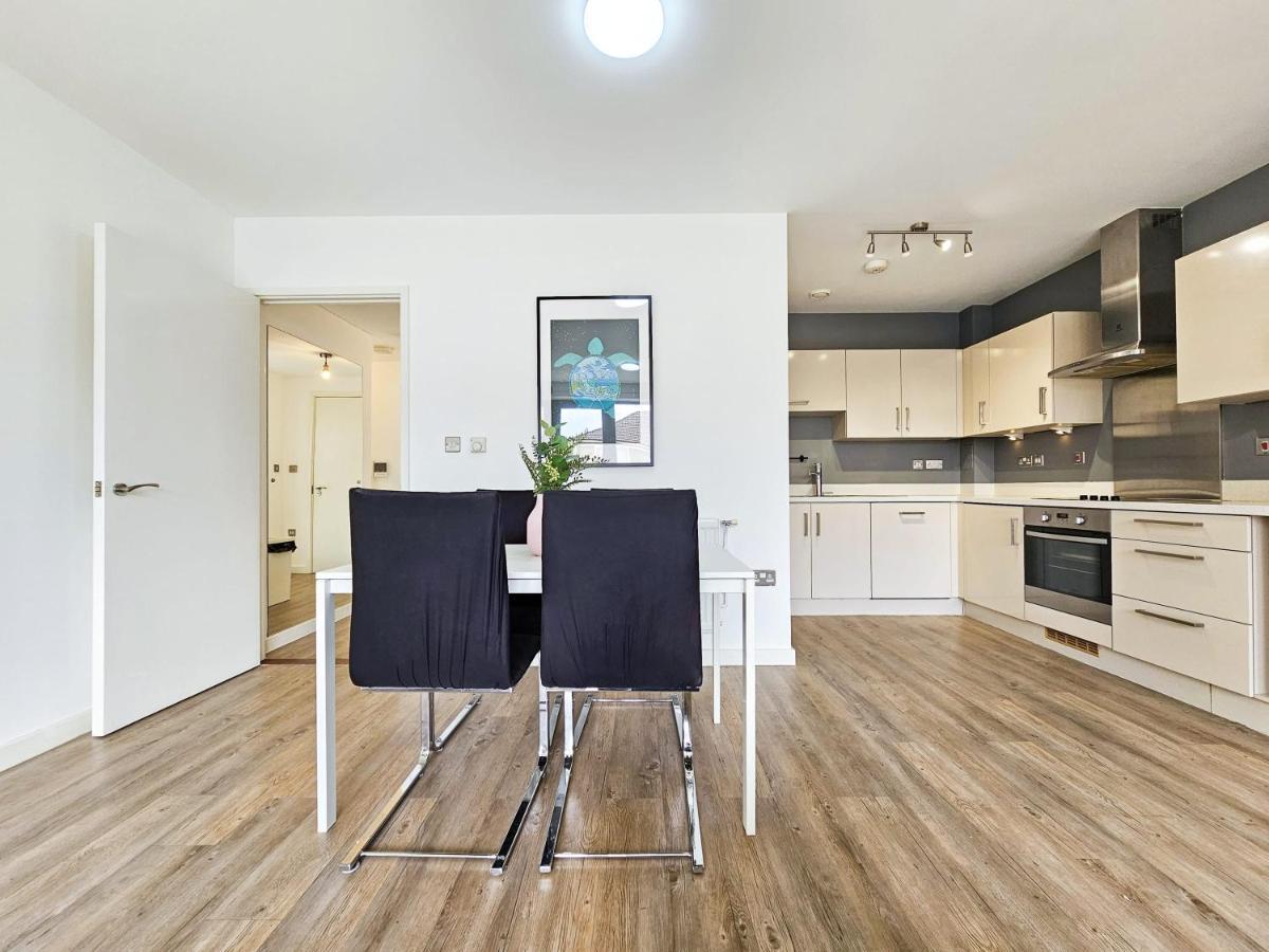 Centrally Located Spacious Flat Near Canary Wharf ลอนดอน ภายนอก รูปภาพ